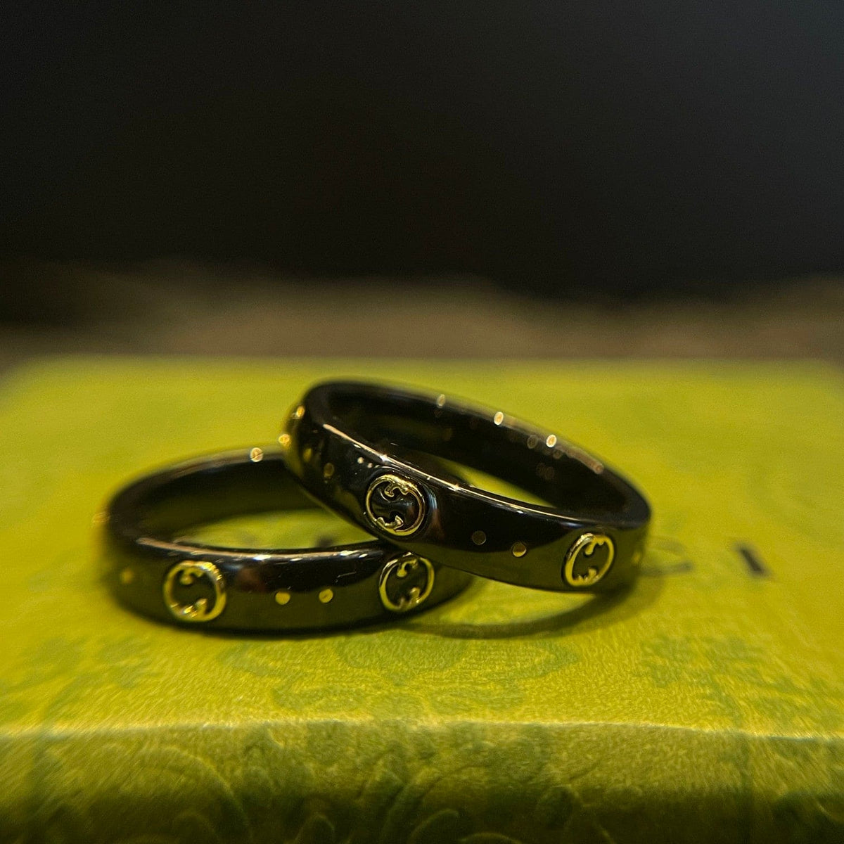 18K Double Gucci Icon Black Corundum Ring