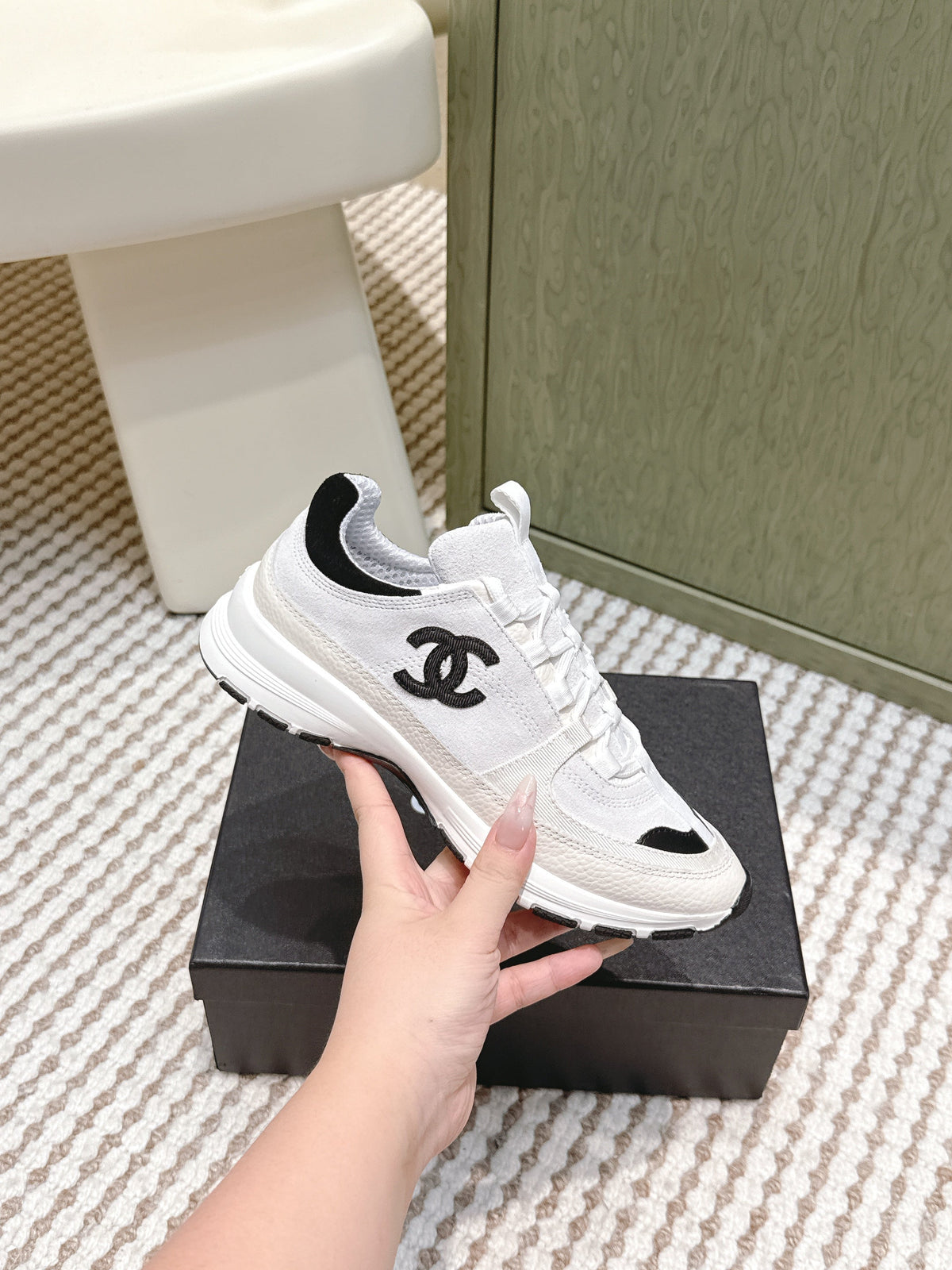 CHANEL 25S LUXURY SNEAKERS IN WHITE CALFSKIN AND SUEDE