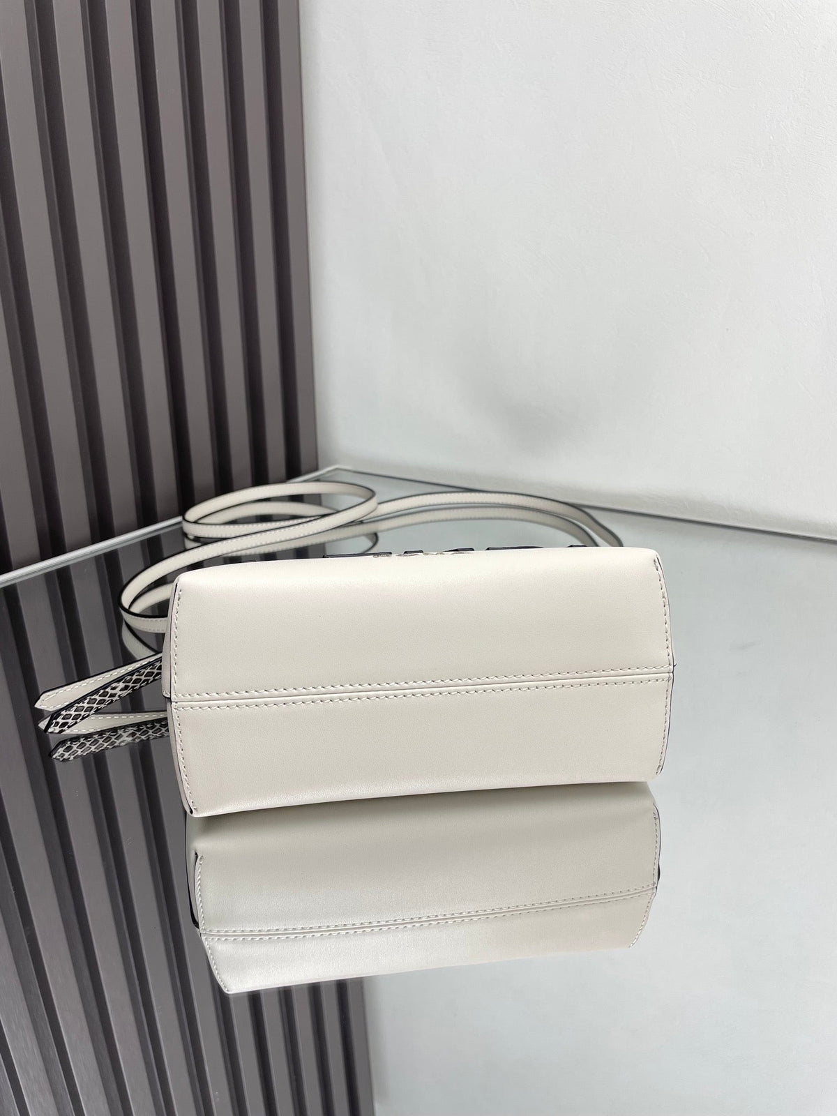 BY THE WAY MINI 18 IN WHITE LAMBSKIN GOLD HARDWARE