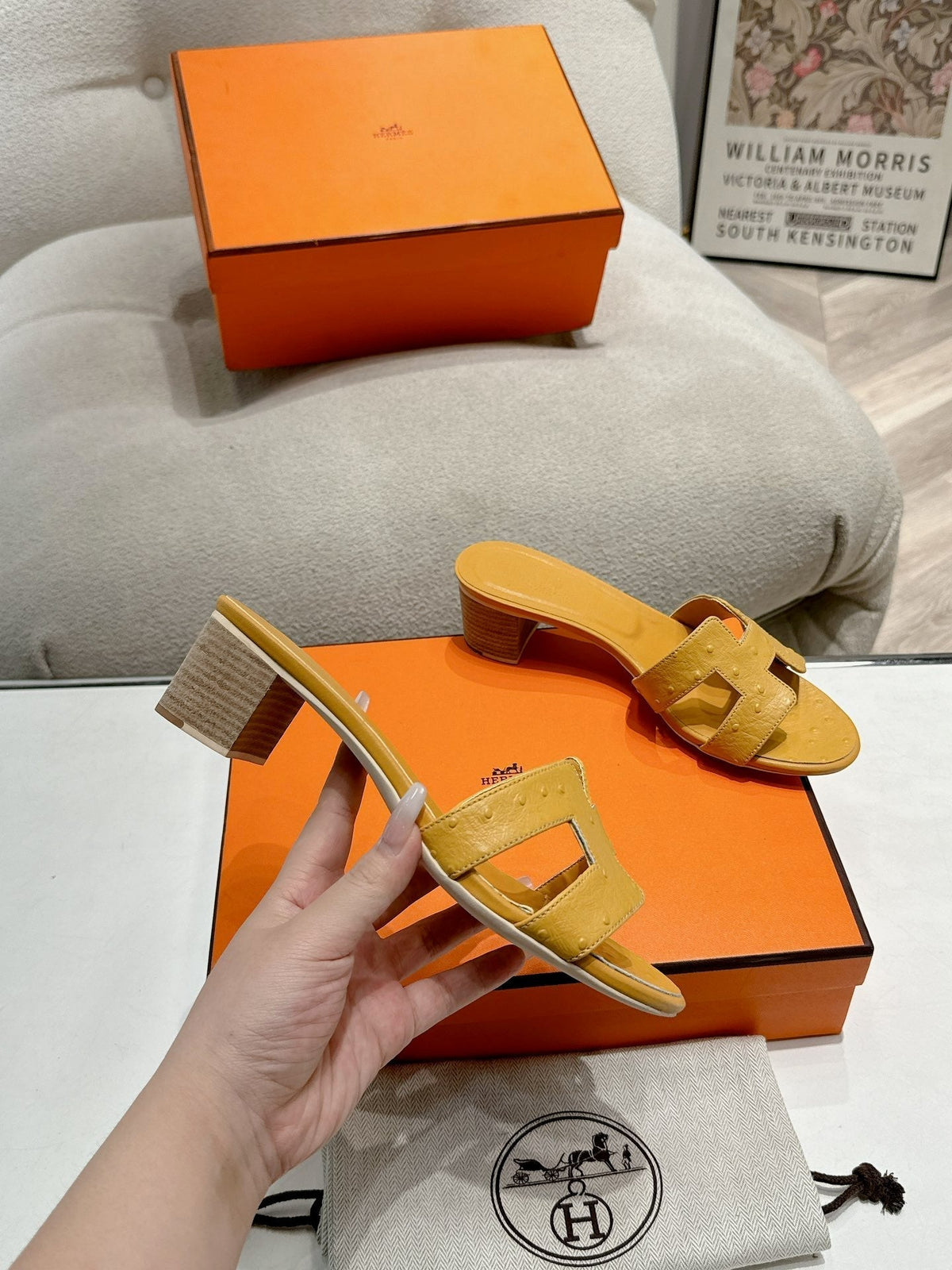 HERMES 0ASIS SANDAL CARAMEL CALFSKIN SPECIAL